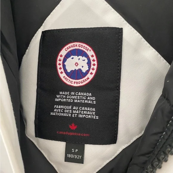 Rare Men’s Canada goose white bomber jacket - Picture 3 of 6